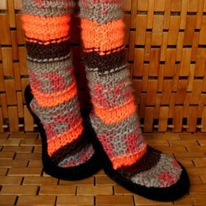 MUDD Neon Orange, Brown & Gray Vertical Striped Knit Slipper Socks Size 5/6